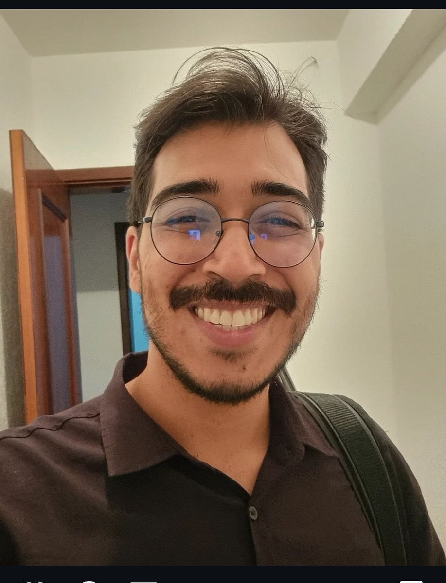 Hoje eu trago uma triste notícia, nosso querido amigo ray faleceu soube tardiamente da notícia, esse cara me ajudou pegar meu primeiro mestre no lor, esse cara me ajudou me preparar pra apresentação de orquestra a não surtar com a faculdade e nunca parar as live...