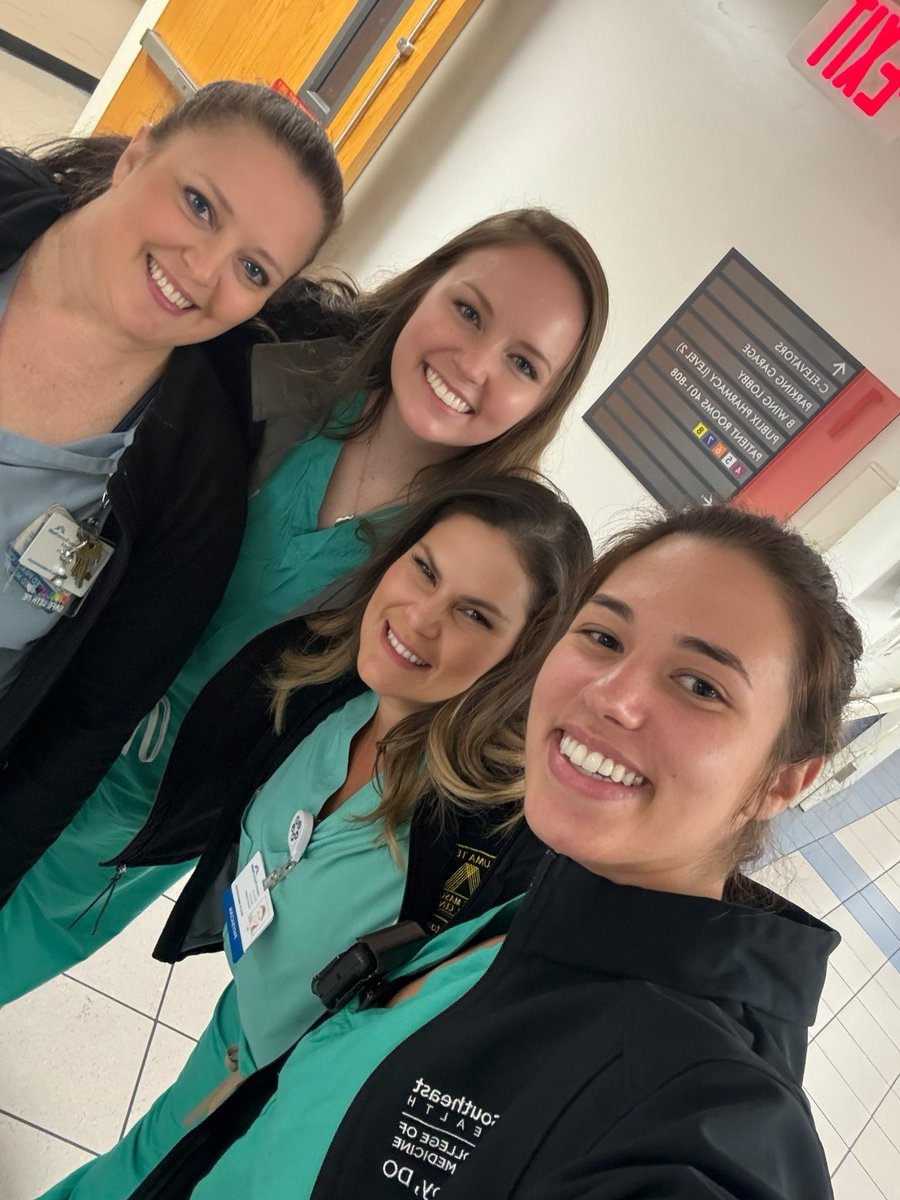 Rockraq's tweet photo. Lucky enough to have a whole 24 hr call with an all female team! From residents , medical students , CRNa and NP!  Love when that happens 💪🎀💅🏻🔪🔪 https://t.co/E4JfmPZF6b