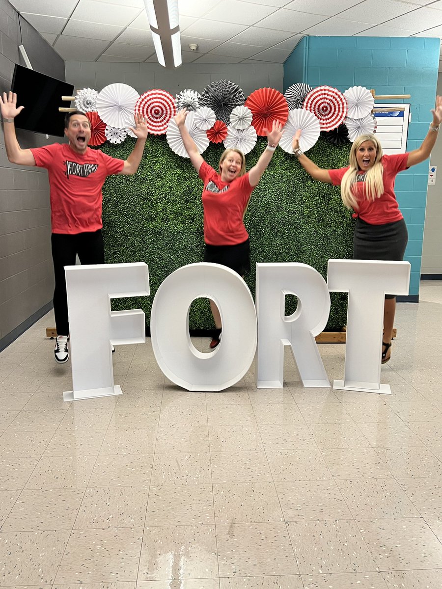 I love this team! It’s hard work and a lot of hours, but we do have fun together! Can you tell? <a href="/rachelbarzee/">Rachel Barzee</a> <a href="/theclaw1007/">Caleb Clawson</a>