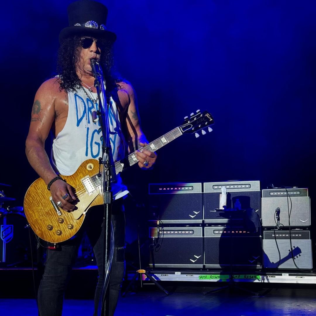 All_about_SLASH's tweet photo. @slash with the Slash’s Blues Ball 3/8/24 in #Atlanta #chastainpark #cadencebankamphitheatre #Slash #slashnews #slashbluesball #orgyofthedamned #serpentfestival #johnnygriparic #teddyzigzag #michaeljerome #RnFnR
📸 David Thompson https://t.co/7KRWQnUHtq