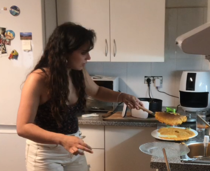 anotado:

- não fazer bolos na airfryer :)
