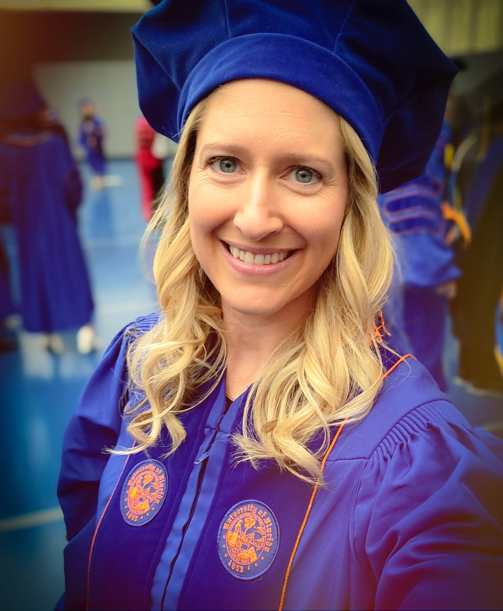 LaurenWeisberg7's tweet photo. It's me, hi, I'm the doctor, it's me! #PHinallyDone @UF_COE https://t.co/N0EDQQB5HN