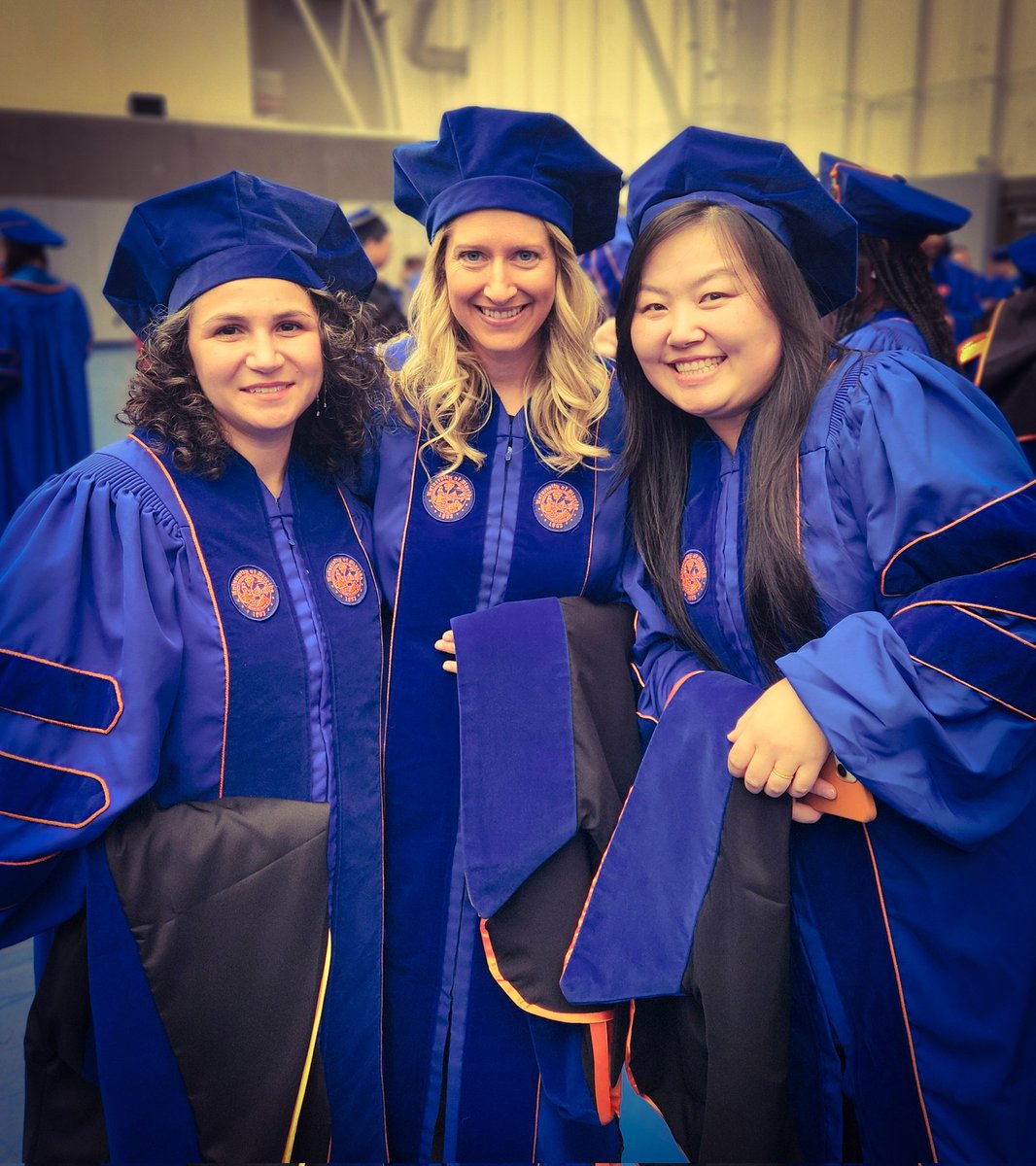 LaurenWeisberg7's tweet photo. It's me, hi, I'm the doctor, it's me! #PHinallyDone @UF_COE https://t.co/N0EDQQB5HN
