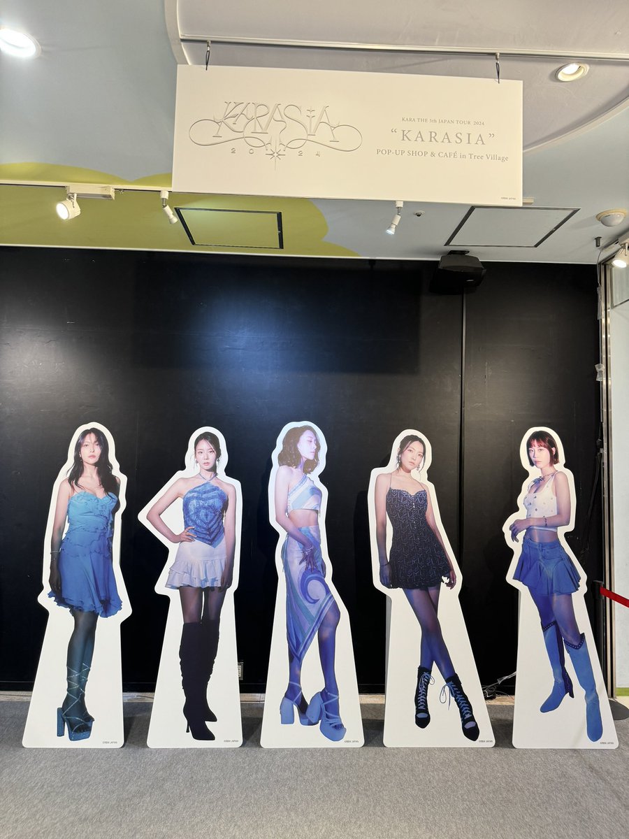Bj2zH's tweet photo. 合成させまくってるけどこれどうなの？不愉快極まりないけど認められてる感じ？ https://t.co/0EWURsOl8Q
