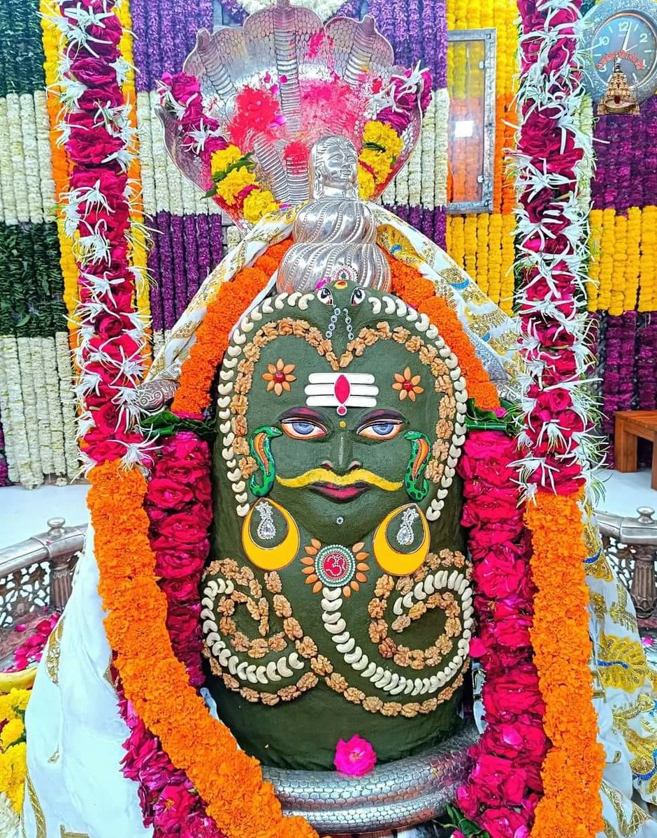 IthakurRavi's tweet photo. जय श्री महाकालेश्वर 🙏
ॐ नमः शिवाय https://t.co/dhJCr68ecP