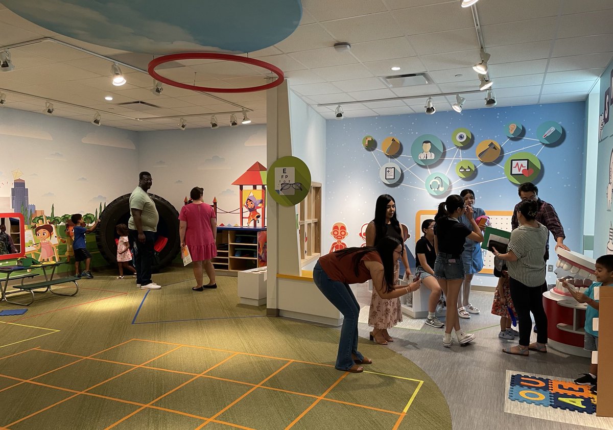 Meet &amp; Greet ⁦<a href="/Jefferson_ELC/">Jefferson ELC</a>⁩ today was #Amazing!!! So fun to welcome our 2024-2025 #JeffersonJays. At Jefferson we love to learn 🤗 ⁦<a href="/AliefISD/">Alief ISD</a>⁩ ⁦<a href="/AliefPreK/">Alief Early Childhood</a>⁩ #WeAreAlief