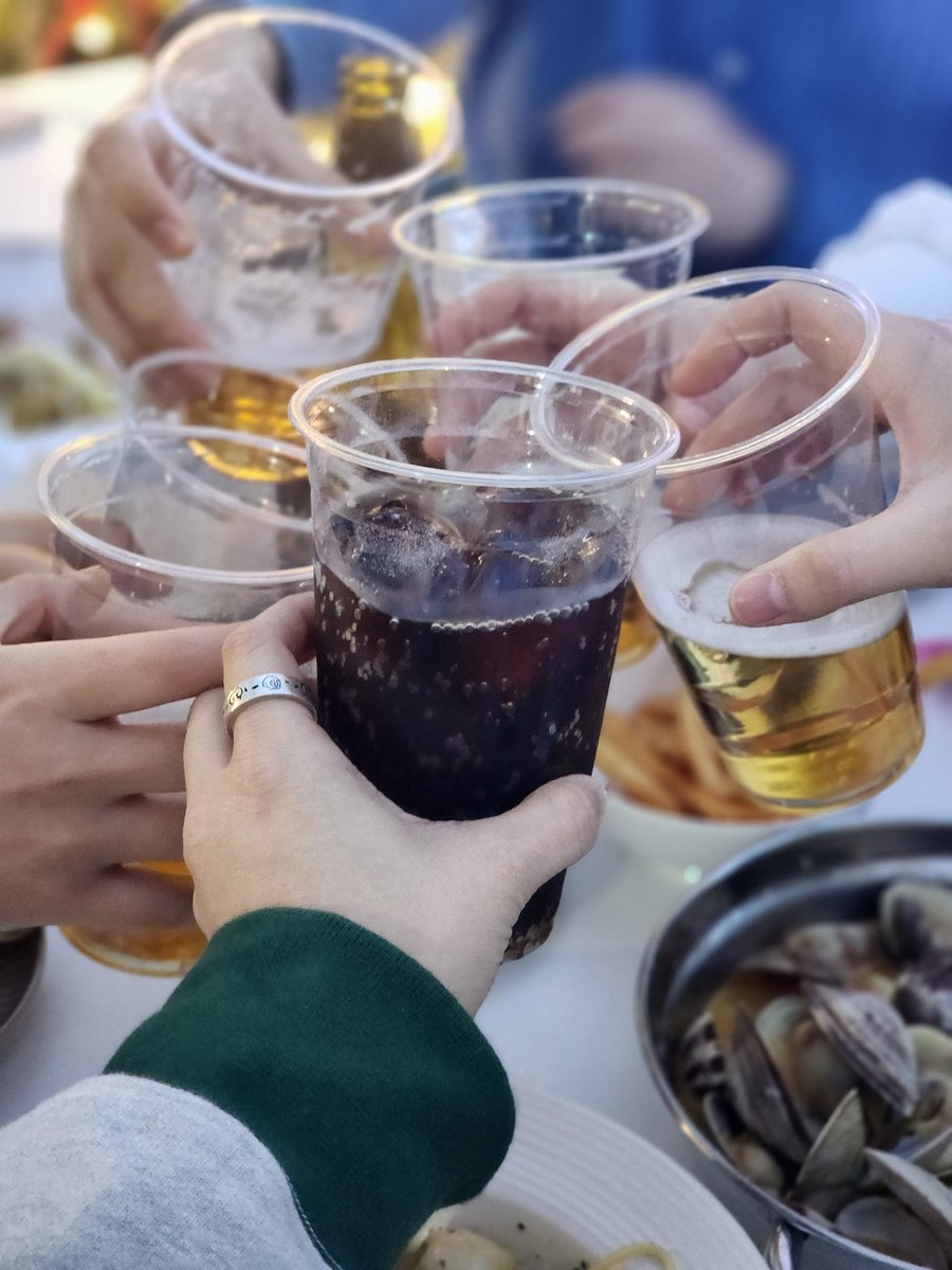 이걸 매년 하고 있는 우리. 제법 애틋해지려고 하네🥲
근데 맨날 술만먹는...