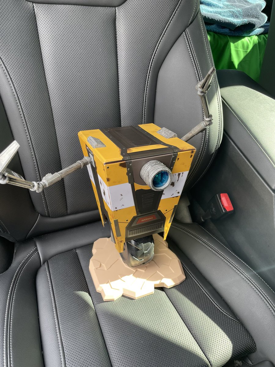 Just finished watching #Borderlands . They slavishly stuck to the look and story of the game. Unfortunately it is just an average flick.