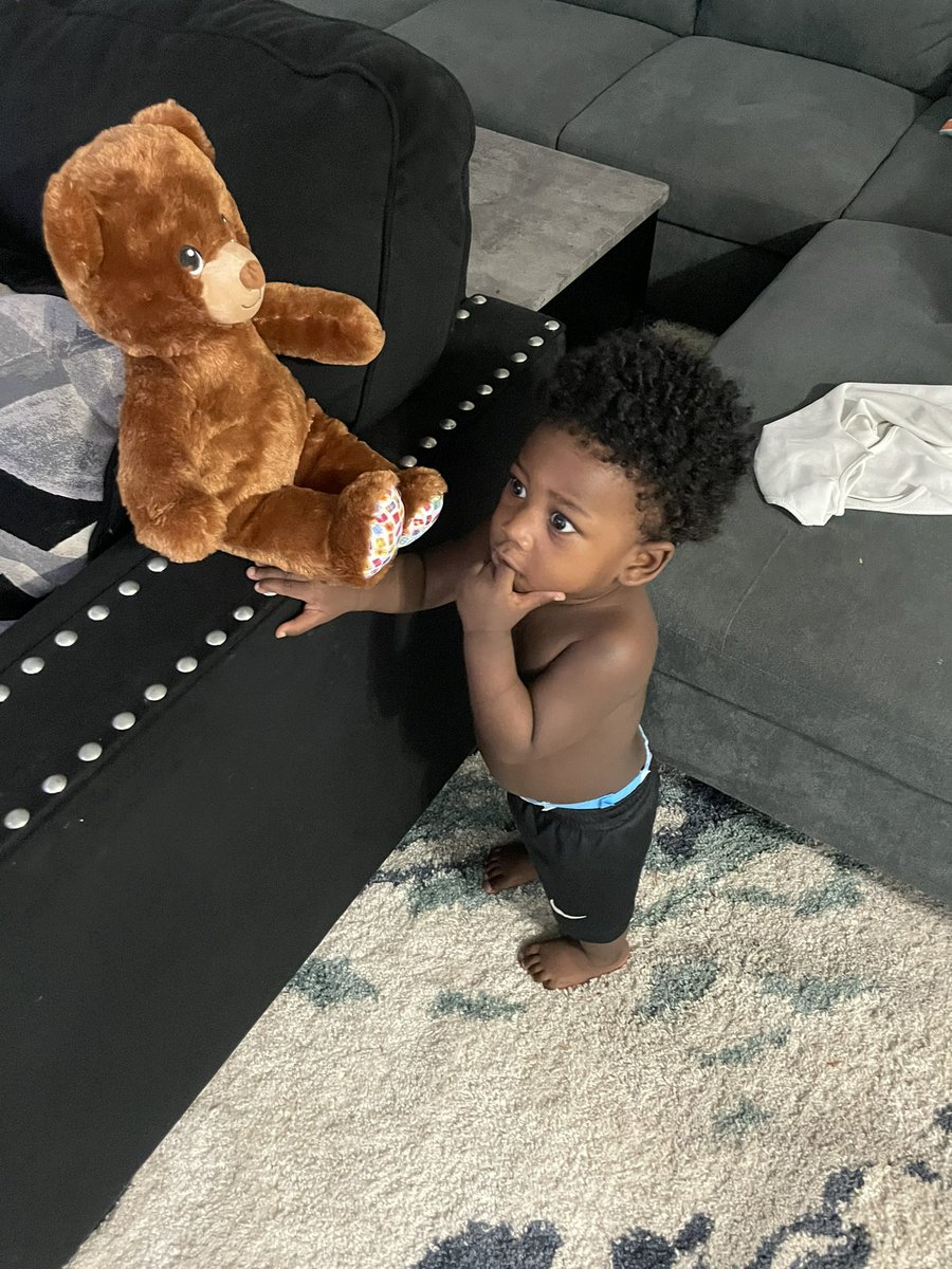 OfficialBBGLUCK's tweet photo. Damn dat mf year flew ✈️ love you lil man 💙 🐻 https://t.co/WqujsRLRcc