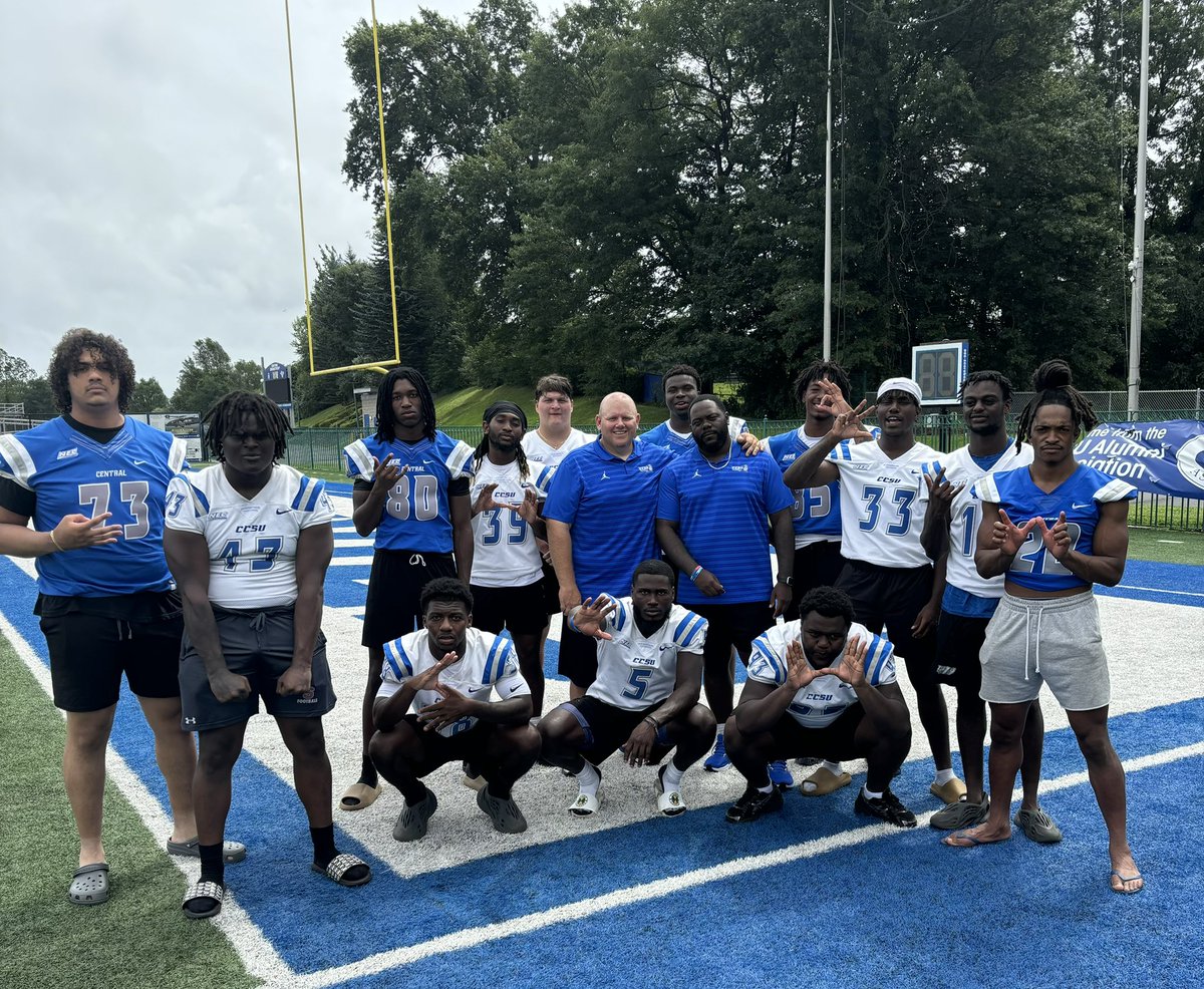 Where ever I go the New York pipeline opens up. There nothing like NY love.  My man <a href="/FBCoachCJ/">Charles Williams III</a> holding it down in the city. Missing <a href="/GavPeso/">Gavin Taylor</a> (Hayes)