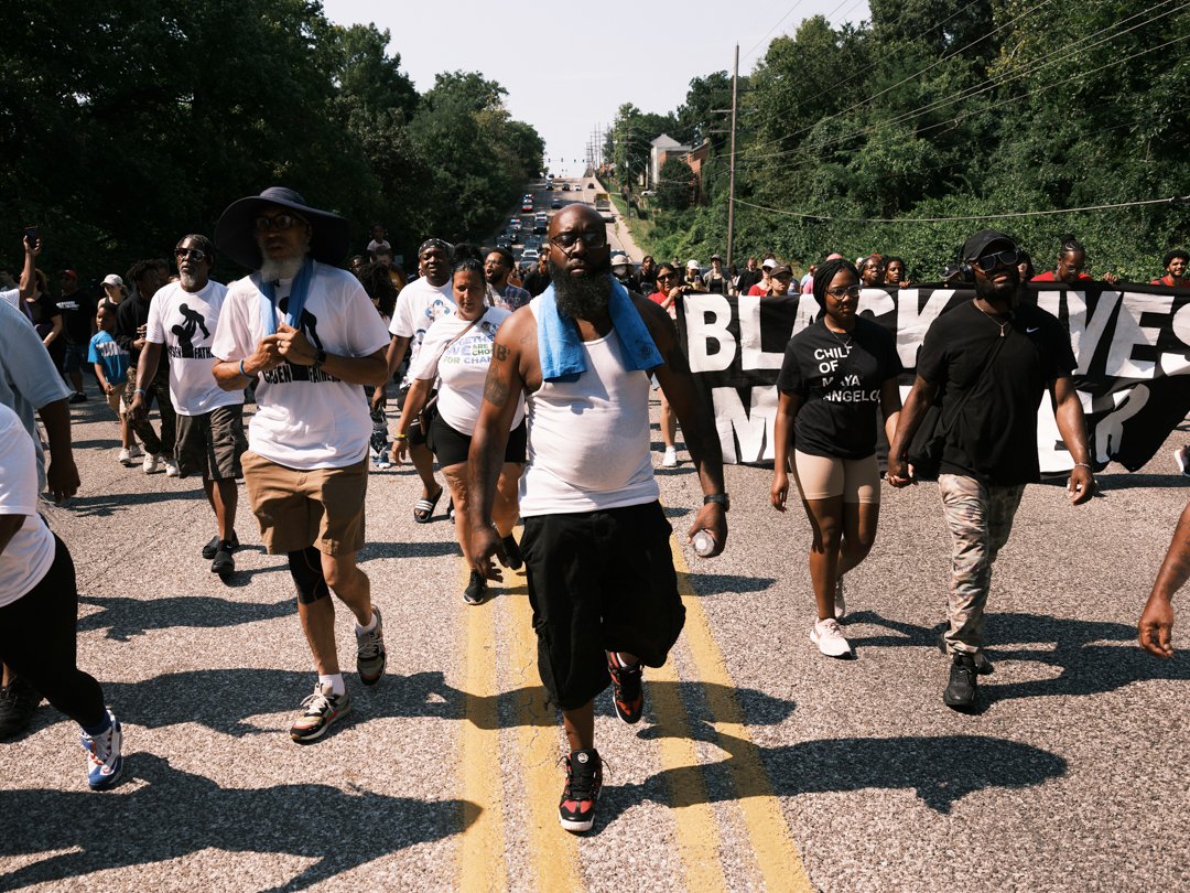 IShotGuyDebord's tweet image. A handful of photos from today&apos;s march from Normandy High School to Canfield Apartments on the 10th anniversary of Mike Brown&apos;s death at the hands of Ferguson police officer Darren Wilson. #mikebrown #ferguson