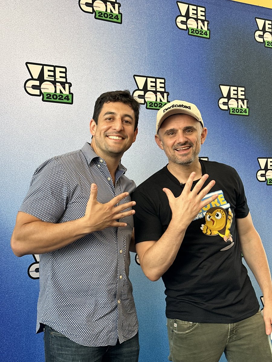 Jancarlo (@jancarlo316) on Twitter photo Got my <a href="/garyvee/">Gary Vaynerchuk</a> selfie and he agreed to come on as a guest on my X space / podcast in Q1 2025! Got my <a href="/garyvee/">Gary Vaynerchuk</a> selfie and he agreed to come on as a guest on my X space / podcast in Q1 2025!