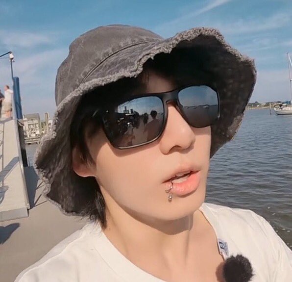 TAEKOOKINHAWAI's tweet photo. Bunny Kook
#Jungkook #bunkook https://t.co/Hxx3Aphiv6