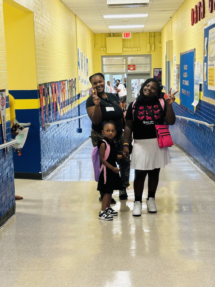 AVIDwithCallie's tweet photo. ⁦@Rhamesaints⁩ were fired up and ready to begin a new school year. https://t.co/EzOGMde7Kn