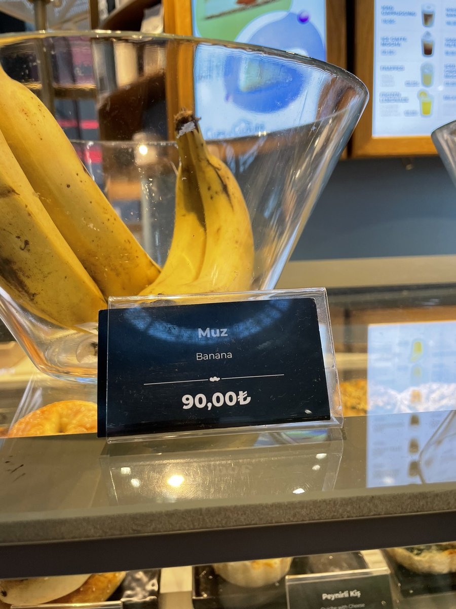 istanbul_tips's tweet photo. Wtf are these prices at the #Istanbul Airport….😳 https://t.co/NsDEx2Ojmc