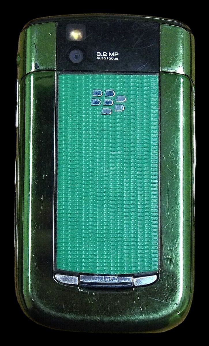 BlackBerry Tour 9630 in Chrome Green (2009)
