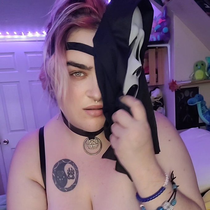 #NewProfilePic https://t.co/7V5h0Utqxi<a href="/tag/newprofilepic"class="tags">#NewProfilePic</a>