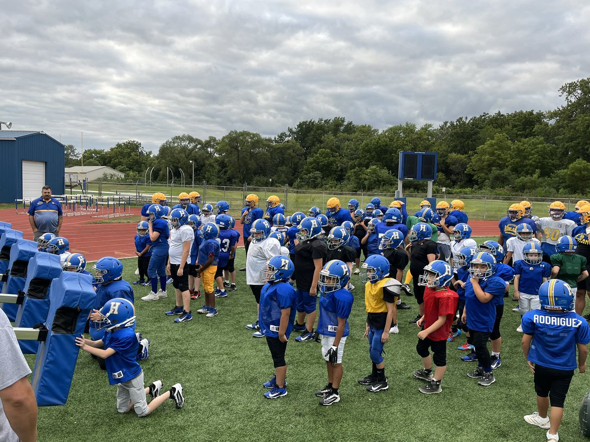 TrojansFB_HHS's tweet photo. Football Day in Highland was a blast! Thank you to all that helped and participated. We love our community and the support they show for their athletes at all ages. #TrojanTUFF https://t.co/PY2hM0yvNO