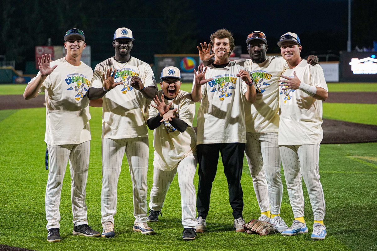 MadisonMallards's tweet photo. second half championship material 🦆 😉 https://t.co/FcgZwYo38m