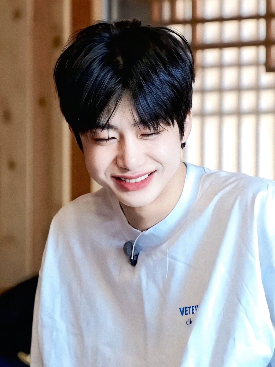 방금 일어난 따끈말랑이를 매우 좋아하는 편