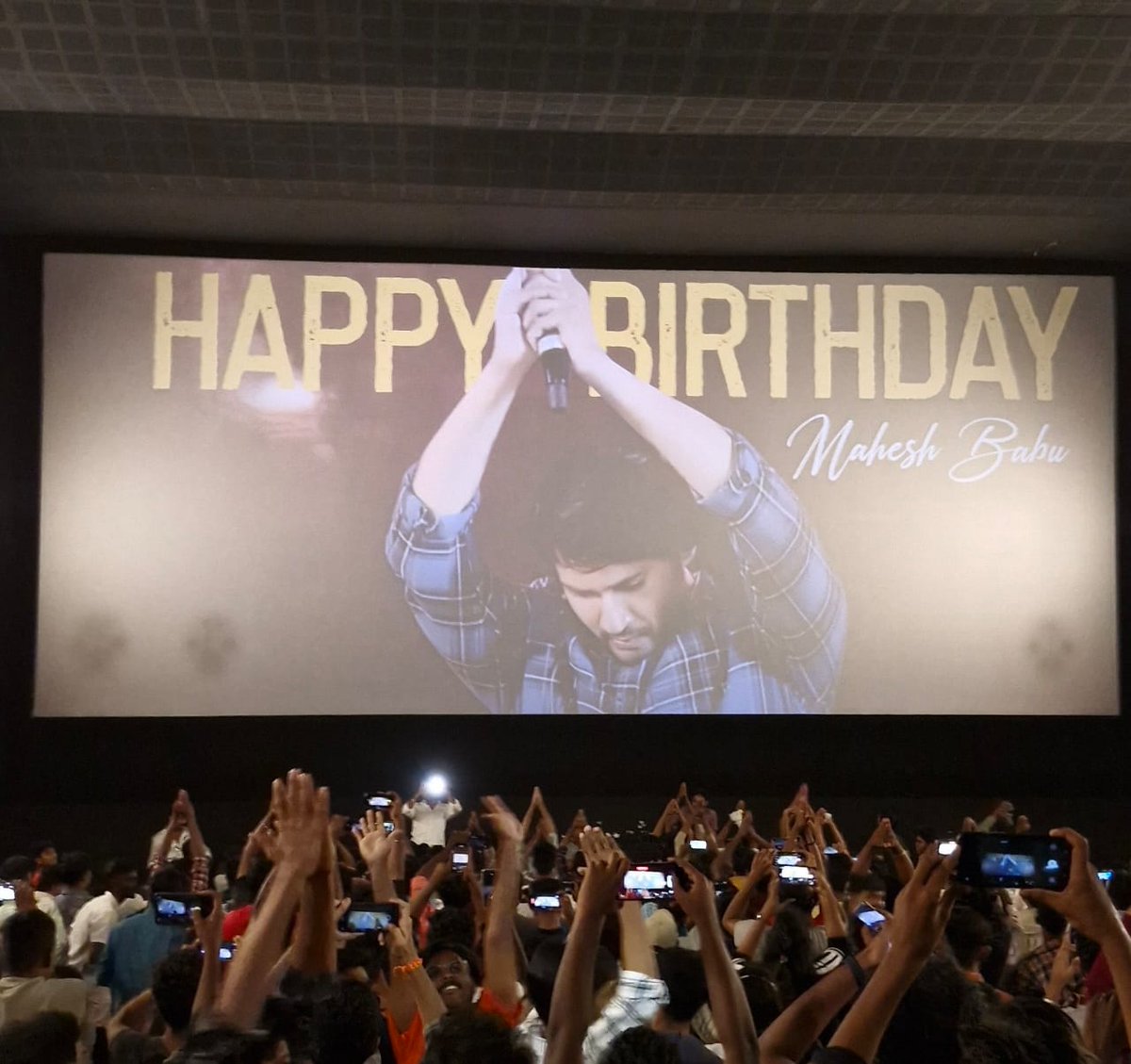 DhfmDora96639's tweet photo. THANK YOU SO MUCH @UrsVajrang
@UrsVajrang_2 🫶🥹❤️ WHAT A EDITING 💥NE EDITING VEDIO MORE GIVE TO ENERGY ⚡JAI BABU❤️#ssmbbirthday
#Murarai4K
#SSMB29
#SuperstarMaheshBabu https://t.co/fIc9sk32KL
