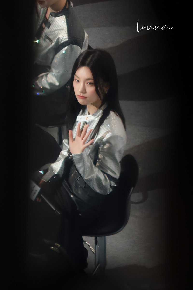 240908 HK Press
🐱😼

#YEJI #예지 #ITZY #있지