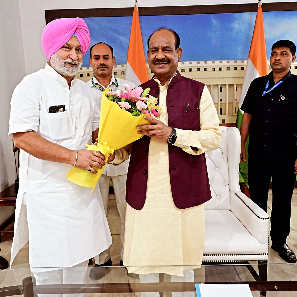 SandhuPrithipal's tweet photo. Courtesy meeting with honorable loksabha speaker Shri Om Birla.
🇮🇳 https://t.co/nXwIGvr9zQ