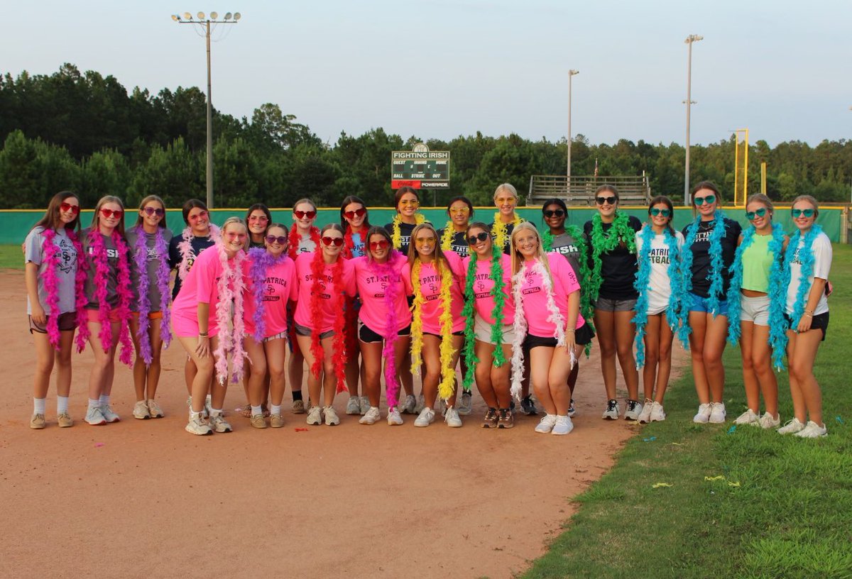 PatrickSoftball's tweet photo. Big/Lil Sister reveal night!🎉 Bonds are being forged! Team 18 is ready for the challenge ahead. Let’s Go Irish!☘️🥎 Team 18
#journeytostate #unfinishedbusiness
@GoMVBSoftball @GoMVB @CoastRecruits @TopPreps @MSJUCOSPORTS @SoftballDown @SoftballRecruit https://t.co/SlM0H4Tkv3