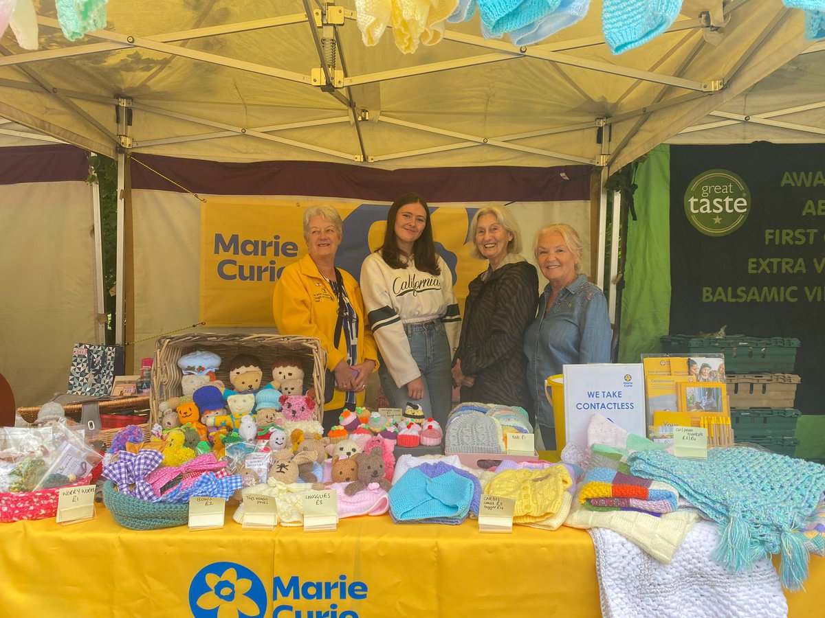 It’s market day in Woolton Village !!!!

Our band of amazing volunteers are all set up and ready for you with their now “famous” tombola and an array of gorgeous hand knitted gifts.

Pop by and say “hi” 👋🏻👋🏻👋🏻
