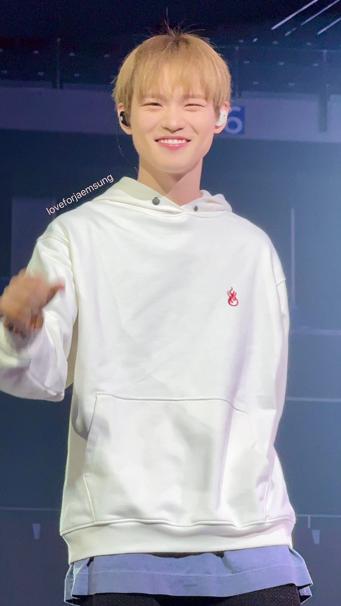 haechjaemsung's tweet photo. Chenle's eye smile 🥹

#NCTDREAM_THEDREAMSHOW3_in_MNL 
#THEDREAMSHOW3_in_MANILA https://t.co/XBgkgxDB3f