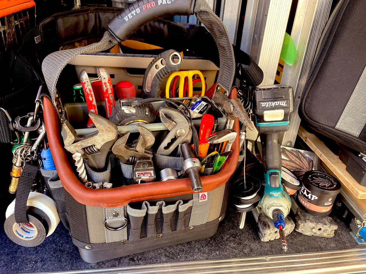 pacomi8's tweet image. Dewaltがヘタったからベトプロに乗りかえ🥺
もう1つ欲しいとこだな。コンベックスの引っ掛けとか少しカスタムすっぺ！

けど欲しかった軍幕が1枚買えた...
#ベトプロ 
#VETOPRO