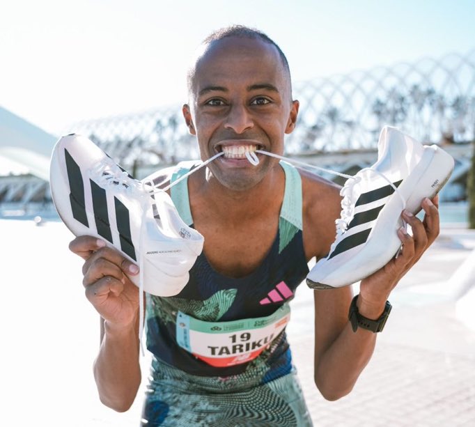 alfhermida's tweet photo. 🏃‍♂️O noiés Tariku Novales remata o maratón de #Paris2024 no posto 68º cun tempo de 2:25.50.

➡️ Os outros españois quedaron no posto 34º (Ibrahim Chakir con 2:11.44) e no posto 41º (Yago Rojo con 2:12.43) https://t.co/9x1F9I9xNK