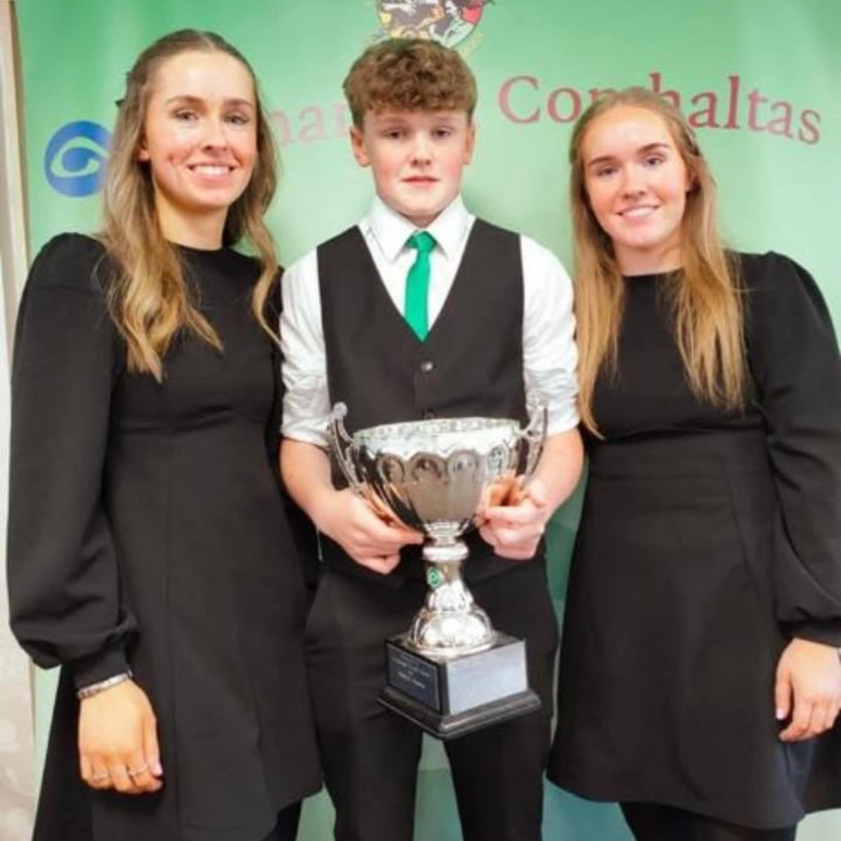 🏆 ALL-IRELAND CHAMPION 🪗🙌🏻

Aodhán O’Donnell won the Button Accordion 12-15 at the Fleadh Cheoil na hÉireann in Wexford yesterday evening. 

What an achievement! Huge congratulations to Aodhán, the O’Donnell family and Roslea Comhaltas! We are an extremely proud community!
