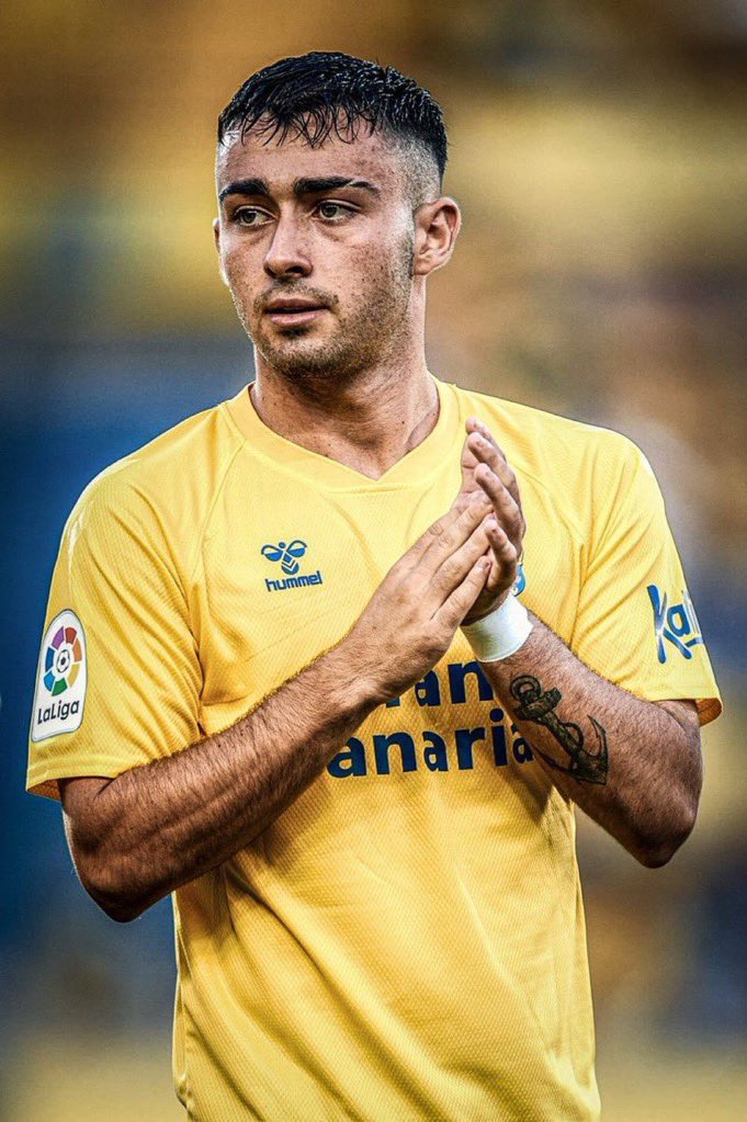 AImodrj's tweet photo. 🚨🚨🚨🚨 صحيفة Canarias الإسبانية : 

نادي #الاتحاد قدم عرضه الرسمي للتعاقد مع اللاعب البرتو موليرو بقيمة ( 8 مليون يورو ) 

لاس بالماس رفض العرض ويريد 20 مليون يورو ، رامون بلانيس يقود المفاوضات ويريد اللاعب ⏳ https://t.co/H5Qwyjybc2