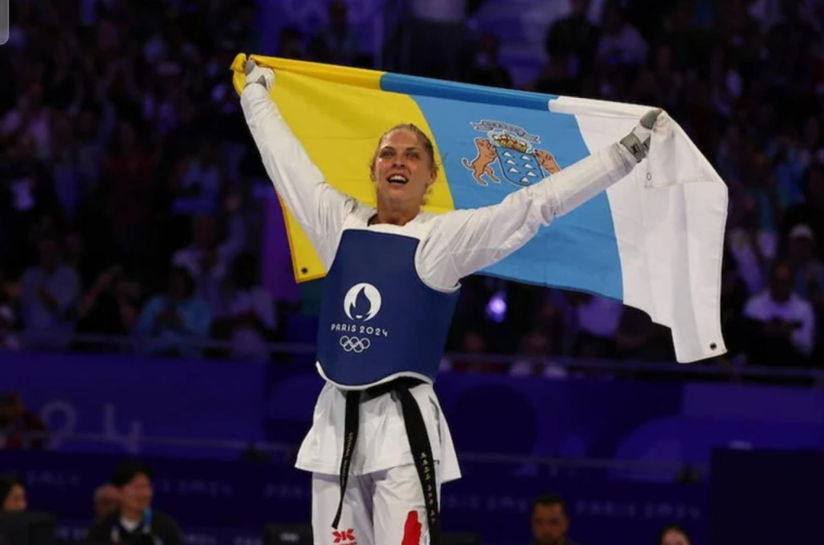 🥇 La canaria Viviana Marton, compitiendo para Hungría, se lleva el oro en taekwondo en los Juegos Olímpicos de París 2024, venciendo a la surcoreana Jang Mi-yeong en la final de -62 kg. 

#JuegosOlimpicos #Taekwondo #DeporteCanario #Paris2024