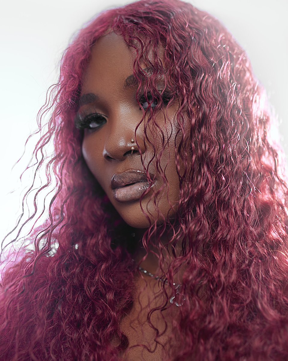 nemilevictor's tweet image. Cover shoot:
Deliver me~ by @itisamakah
Photog📸: @nemilevictor

#mrtakemethrough #lagosphotographers #musicphotos #nostalgia #myphoto