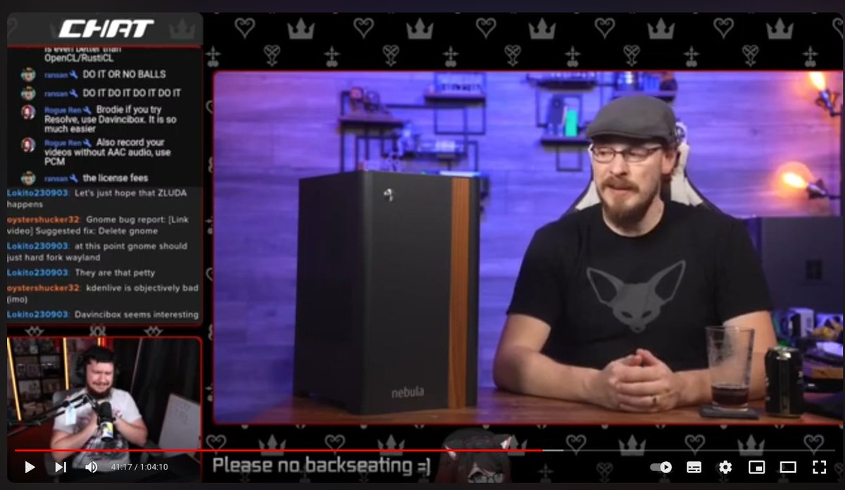 bee_fumo's tweet image. another case where GNOME was actively user hostile
(Davinci Resolve can't maximize on GNOME because GNOME has no SSD support)