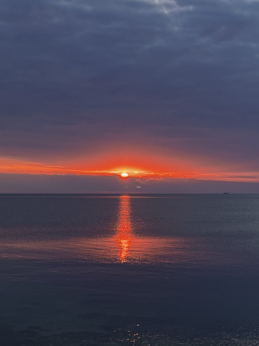 Розваги в Одесі це зустрічати світанок на морі. Досі не вирішила чи вартувало воно підйому о 4:30