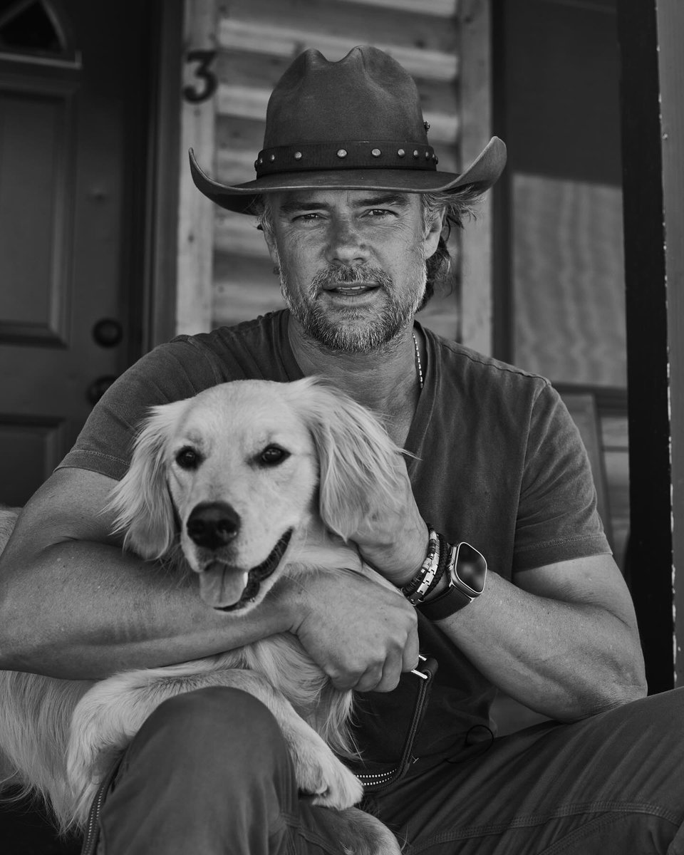 JoshDcentral's tweet photo. Love this shoot of My dear @joshduhamel for #Davidhiggs 📷
One of my favorite person 🥰
#joshduhamel #joshduhamelcentral #foreverwithjosh #prettyboy #actor #besthuman https://t.co/vKnBujTdaB