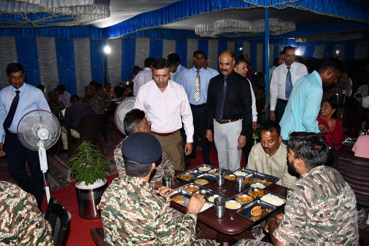 61BN, CRPF, proudly celebrated its 46th raising day at Shivpora, Srinagar. Shri Ajay Kumar Yadav, IPS, Srinagar Sector and All senior Officers of Srinagar valley have graced the occasion and motivated the team of 61 BN, CRPF.
<a href="/crpfindia/">🇮🇳CRPF🇮🇳</a> 
<a href="/crpf_srinagar/">Srinagar Sector CRPF 🇮🇳</a> 
<a href="/crpfindia/">🇮🇳CRPF🇮🇳</a> 
<a href="/HqrsCrpf/">Rajasthan sector Hqrs, CRPF</a>