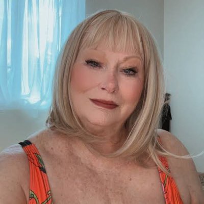 Michelle Hardenbrook's Instagram, Twitter & Facebook on IDCrawl