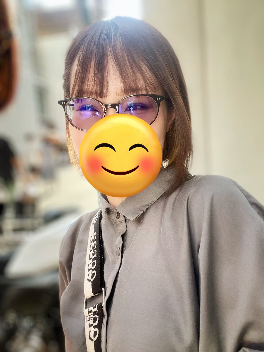 Sherwin_megane's tweet photo. あんこさん  @ankoro_motigome にお渡し完了しました♡♡
めっちゃ見える…！と言って貰えて嬉しい♪
普段から便利な調光レンズ、とても似合ってました😊
夜間もバッチリ見える度数とレンズの種類にしてるので、ツーリングの帰りも怖くないね🏍 https://t.co/5etBbv82Jn