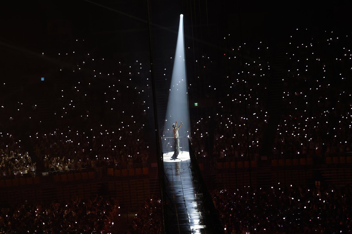 BAEKHYUN_INB100's tweet image. 📸 'Lonsdaleite [dot]' Behind Photo

weverse.io/baekhyun/media…

#백현 #BAEKHYUN #Lonsdaleite_dot #2024BAEKHYUNASIATOUR