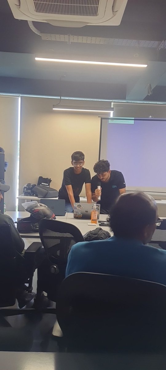 Balug02's tweet photo. #PlatformMeetupBLR https://t.co/R4IDoU1fhI