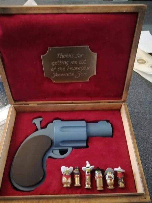 Can you name this movie?

#Movies #80s