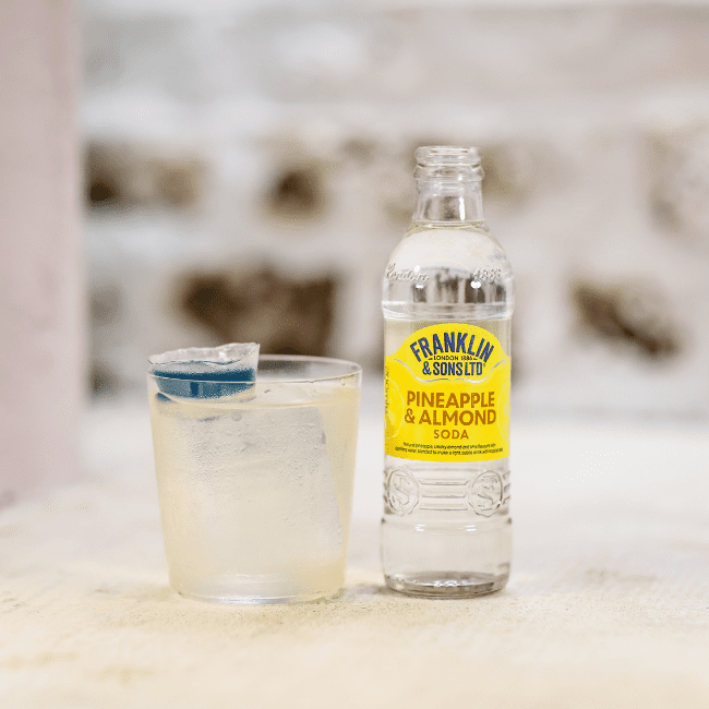 Franklin &amp; Sons has crowned Elyse Von Ruinn from Charlie Brown’s in Glasgow of the inaugural cocktail competition ow.ly/wS2250STJQ0