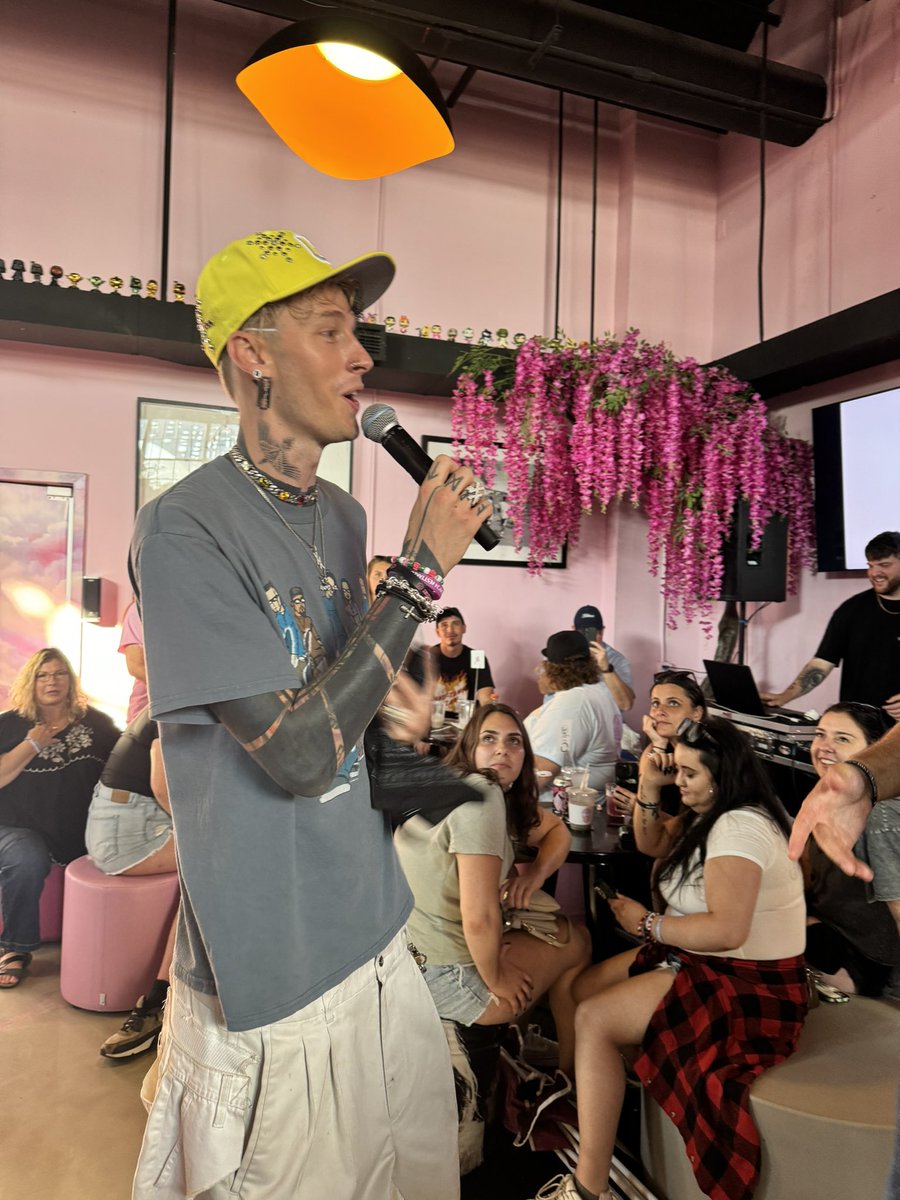 colsoncaptures's tweet photo. Can’t believe i was blessed with this today 💕 https://t.co/OOAO8qGJKW