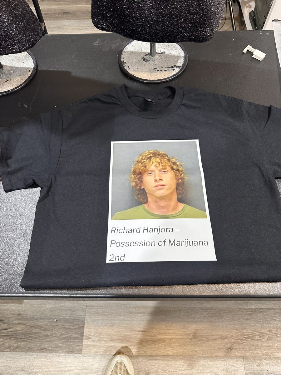 cookupkobe's tweet photo. Making graphic Tees who want1 https://t.co/mxHXssO7ke