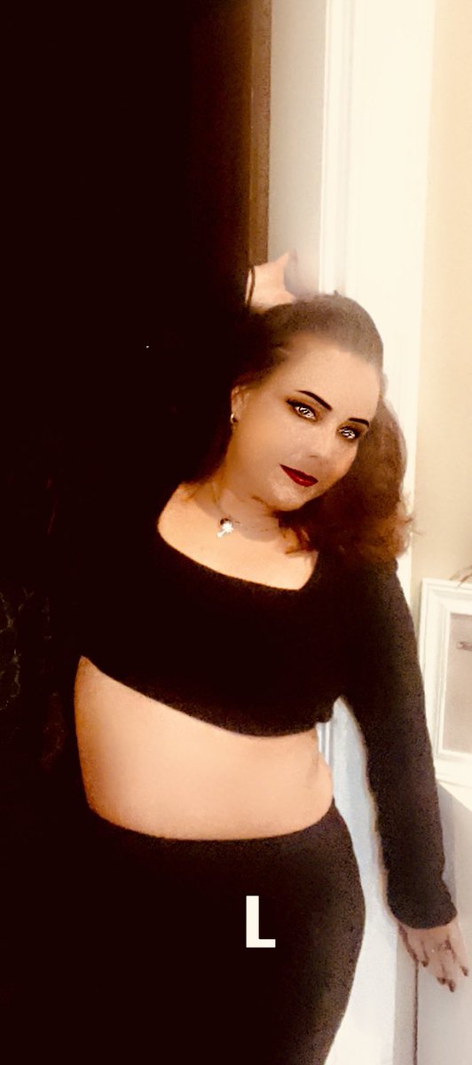 MaeveFH13's tweet photo. Come send me some money #paypig #findom #femmedom #walletdrain #gooning https://t.co/FnlEipKezT