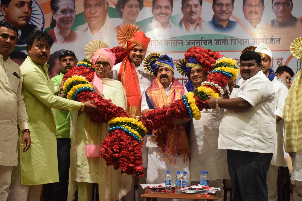 RajeshLilothia's tweet photo. @INCMaharashtra's @INCSCDept organised Vijay Sankalp Rajyastariya Padhadhikari and Pramukh Karyakarta Melav 2024 ahead of Maharashtra Assembly Elections. The energy of all Karyakartas to claim back Maharashtra is extremely high and we will be winning in the upcoming elections. @chennithala @KRajuINC @NANA_PATOLE @VarshaEGaikwad @SiddharthMpyc5